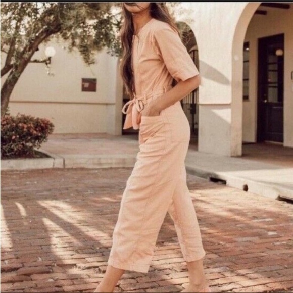 Short-Sleeved Jumpsuit - Picture 1 of 7